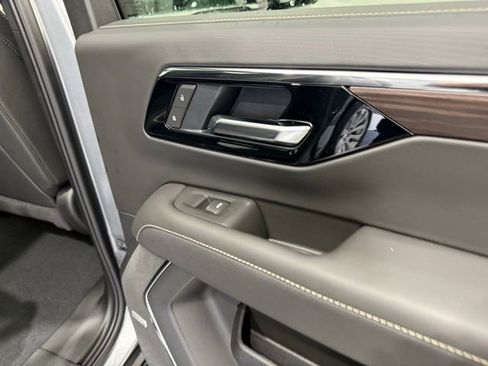 New 2026 Chevrolet Suburban Premier w/ Sun And Tow Package image 30