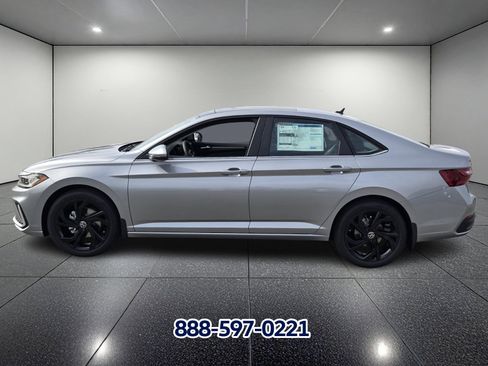 New 2026 Volkswagen Jetta SE image 2