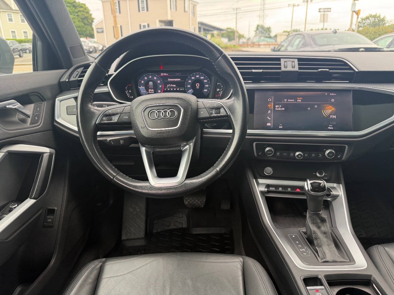 Used 2020 Audi Q3 2.0T Premium Plus w/ Premium Plus Package AWD/4WD image 21