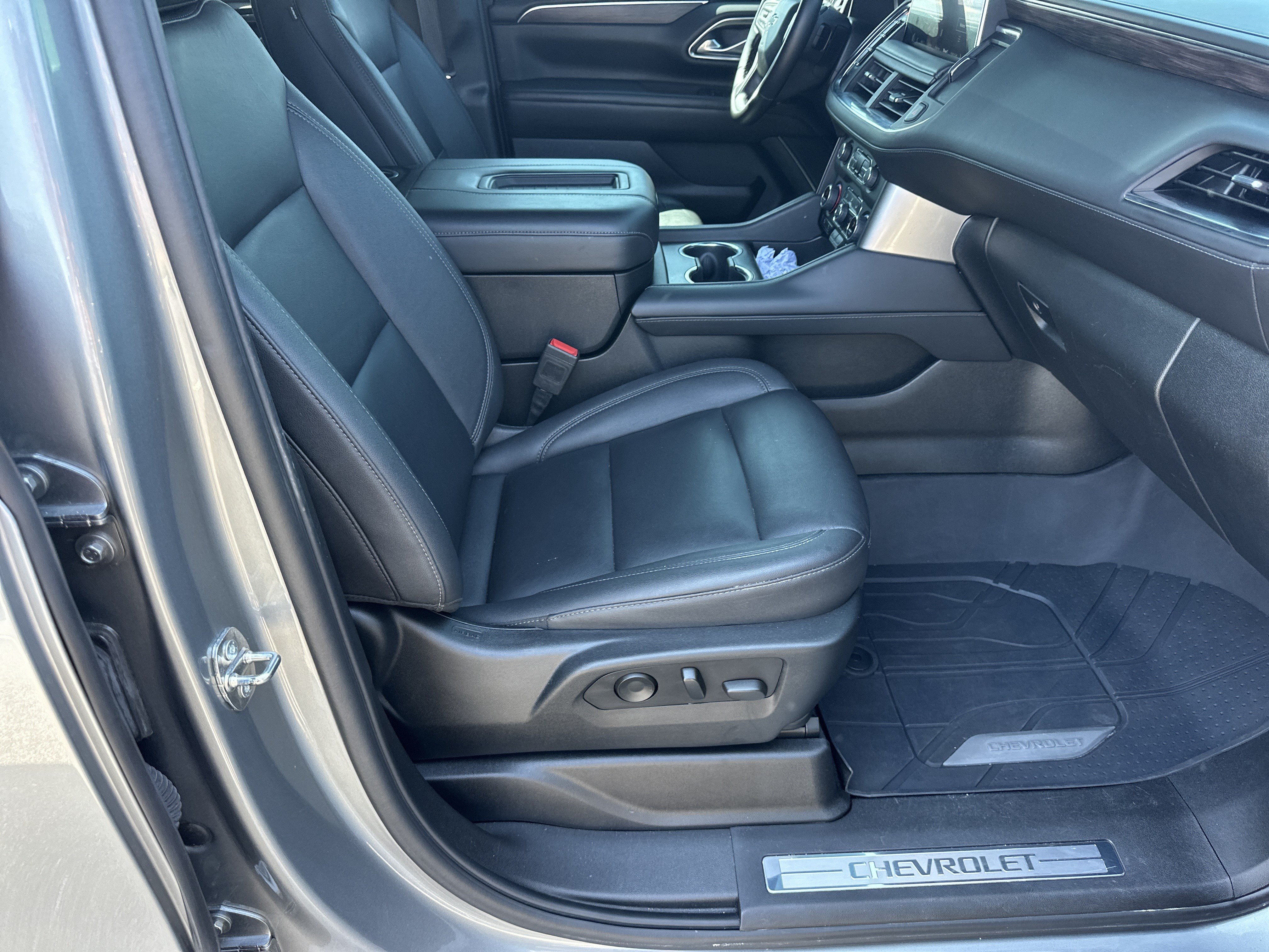 Certified 2023 Chevrolet Tahoe Z71 w/ Luxury Package AWD/4WD image 14