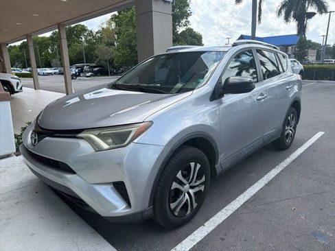 Used 2016 Toyota RAV4 LE FWD image 1
