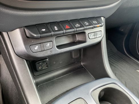 Used 2019 Chevrolet Colorado Z71 AWD/4WD image 36