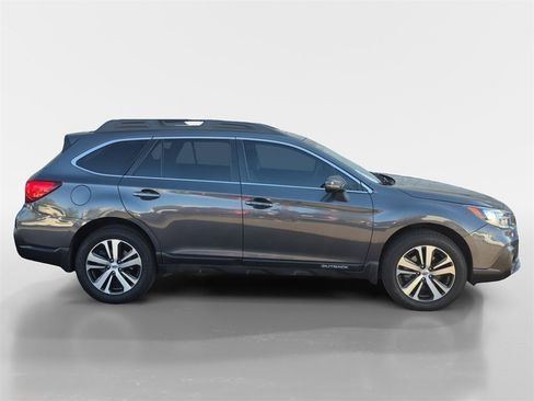 Used 2019 Subaru Outback 2.5i Limited w/ Popular Package #2 image 3