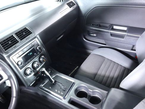 Used 2011 Dodge Challenger SE image 25