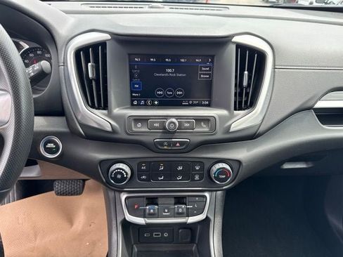 Used 2024 GMC Terrain SLE FWD image 14