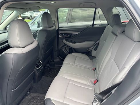 Used 2022 Subaru Outback Limited AWD/4WD image 9