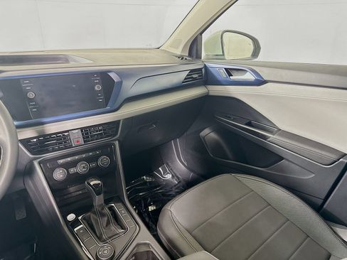 Certified 2024 Volkswagen Taos SE AWD/4WD image 22