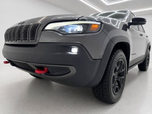 Used 2022 Jeep Cherokee Trailhawk w/ Sun, Sound & Nav Group AWD/4WD image 37