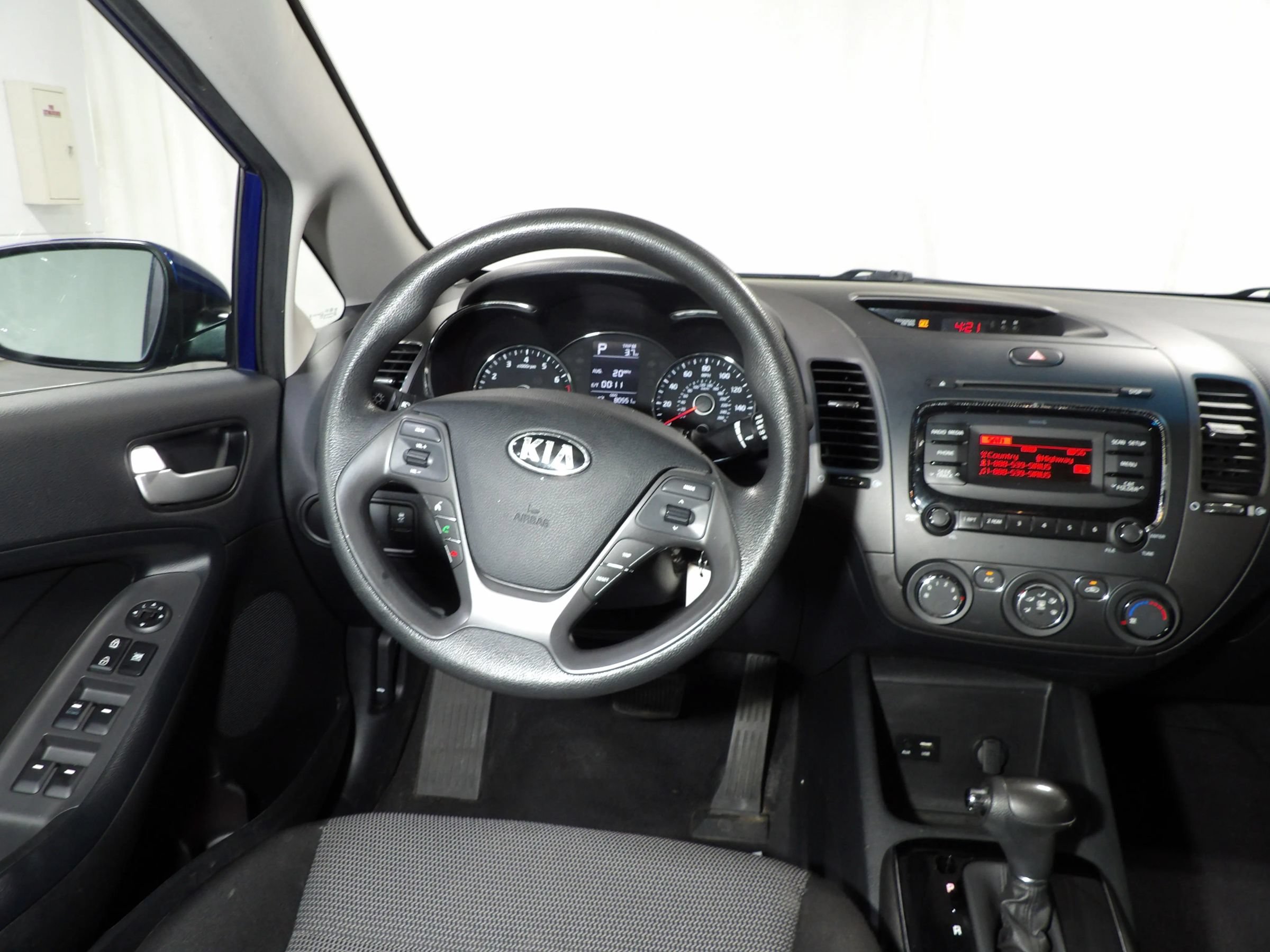 Used 2017 Kia Forte LX FWD image 11