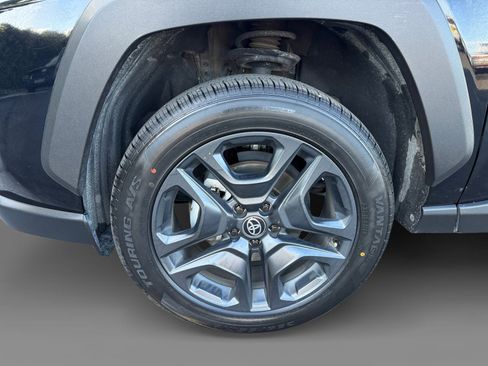 Used 2024 Toyota RAV4 Adventure image 9