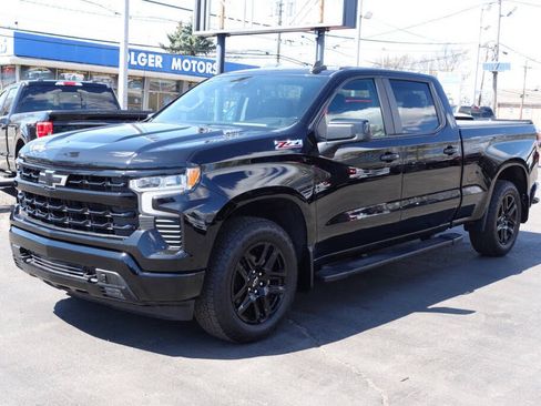 Used 2024 Chevrolet Silverado 1500 RST AWD/4WD image 2