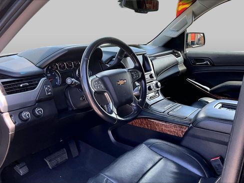 Used 2019 Chevrolet Tahoe Premier AWD/4WD image 11