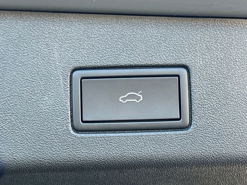 Used 2023 Volkswagen ID.4 S image 47