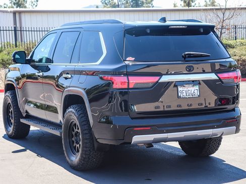 Used 2023 Toyota Sequoia Limited AWD/4WD image 5
