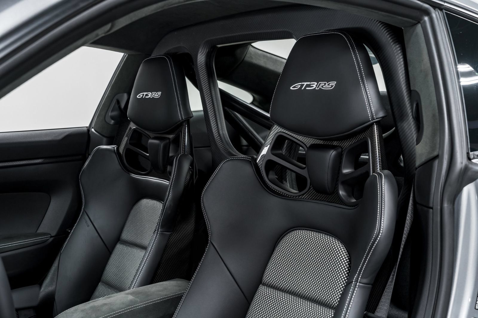 Used 2025 Porsche 911 GT3 RS RWD image 19