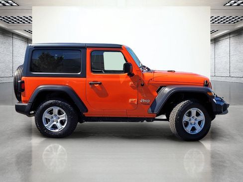 Used 2018 Jeep Wrangler Sport AWD/4WD image 6