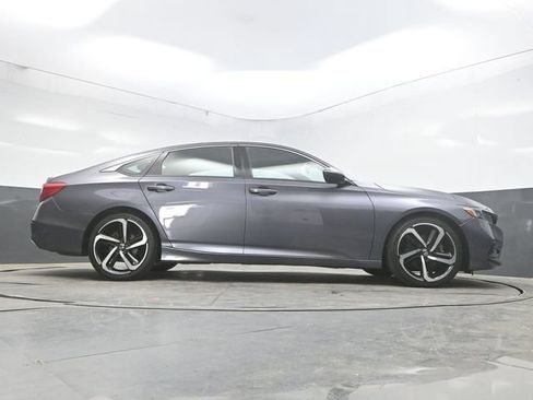 Used 2018 Honda Accord Sport image 44