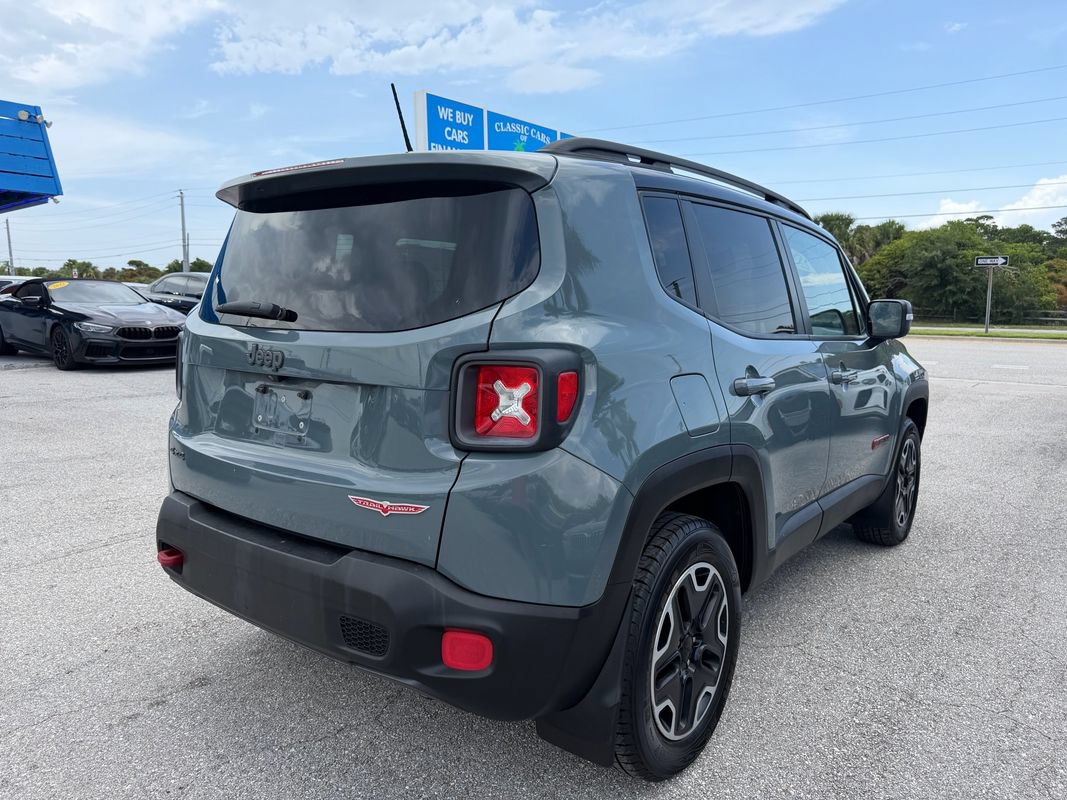 Used 2016 Jeep Renegade Trailhawk AWD/4WD image 5