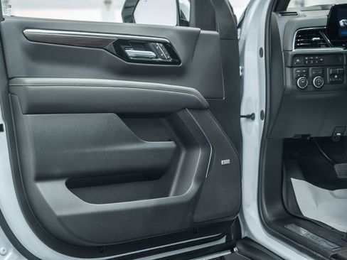 New 2026 Chevrolet Suburban Premier w/ Sun And Tow Package AWD/4WD image 42