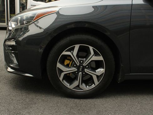 Used 2020 Kia Forte LXS FWD image 11