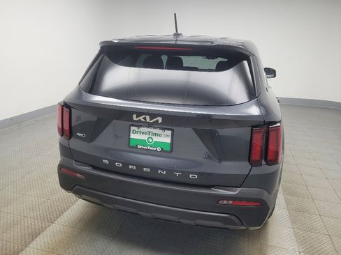 Used 2022 Kia Sorento LX AWD/4WD image 7