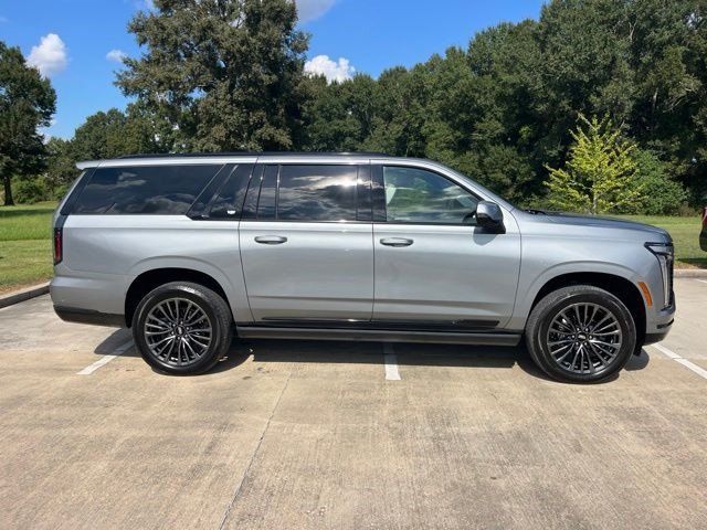 Certified 2025 Cadillac Escalade ESV Sport Platinum w/ LPO, Floor Liner Package AWD/4WD image 9