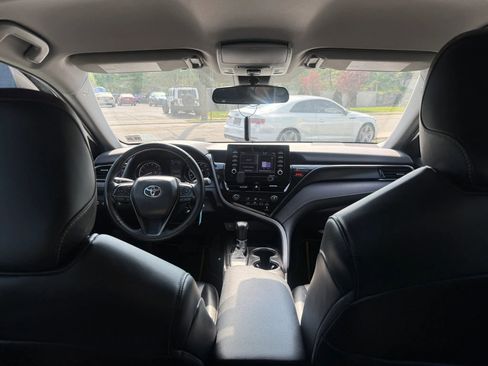 Used 2021 Toyota Camry SE image 23