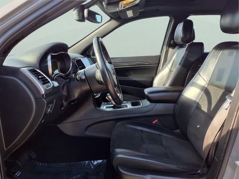 Used 2019 Jeep Grand Cherokee Altitude image 19