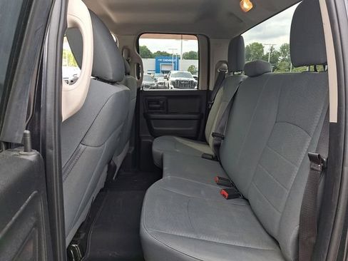 Used 2018 RAM 1500 Express w/ Express Value Package AWD/4WD image 21