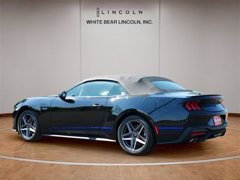 Used 2025 Ford Mustang GT Premium image 7