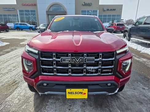 Used 2025 GMC Canyon AT4 w/ Technology Plus Package AWD/4WD image 4