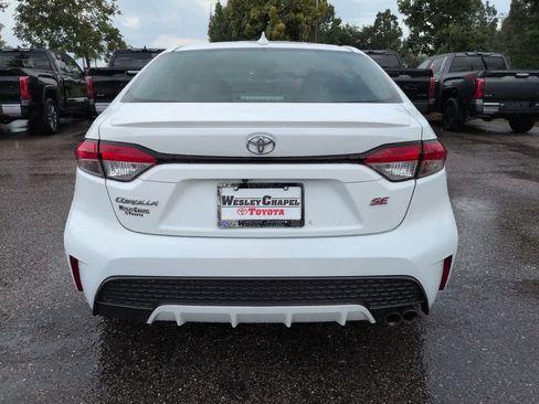 Used 2021 Toyota Corolla SE FWD image 5