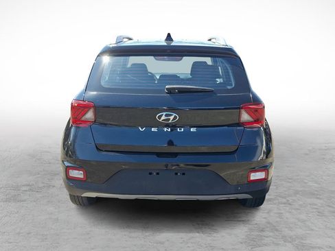 Used 2020 Hyundai Venue SEL FWD image 4