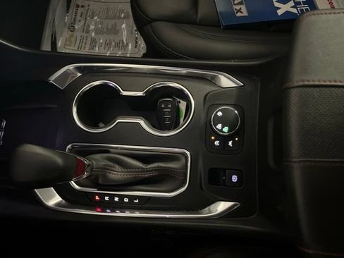 Used 2024 Chevrolet Traverse RS w/ LPO, Floor Liner Package AWD/4WD image 38