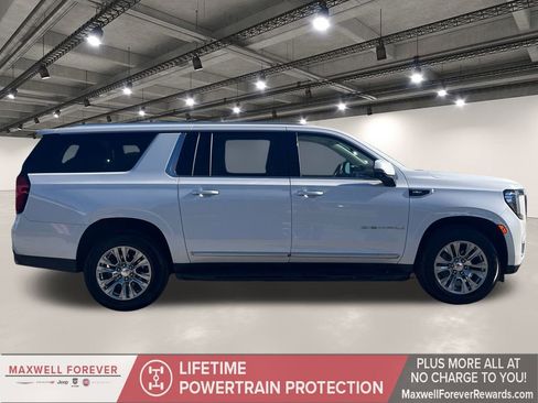 Used 2022 GMC Yukon XL Denali w/ Advanced Technology Package image 17