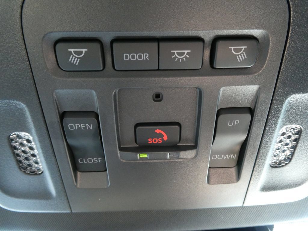 Used 2026 Toyota Camry SE w/ Multimedia Upgrade Package FWD image 27