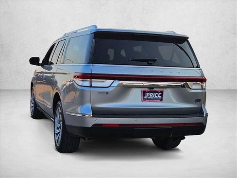 Used 2023 Lincoln Navigator L Reserve AWD/4WD image 7