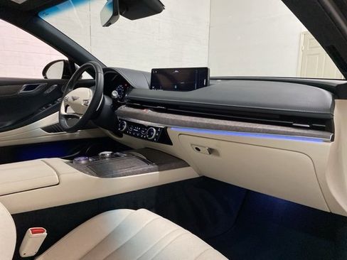 Used 2024 Genesis G80 image 82