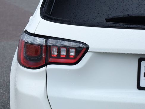 Used 2020 Jeep Compass Latitude image 18