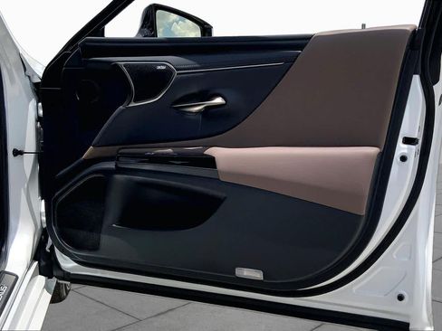 Used 2025 Lexus ES 350 Ultra Luxury FWD image 22