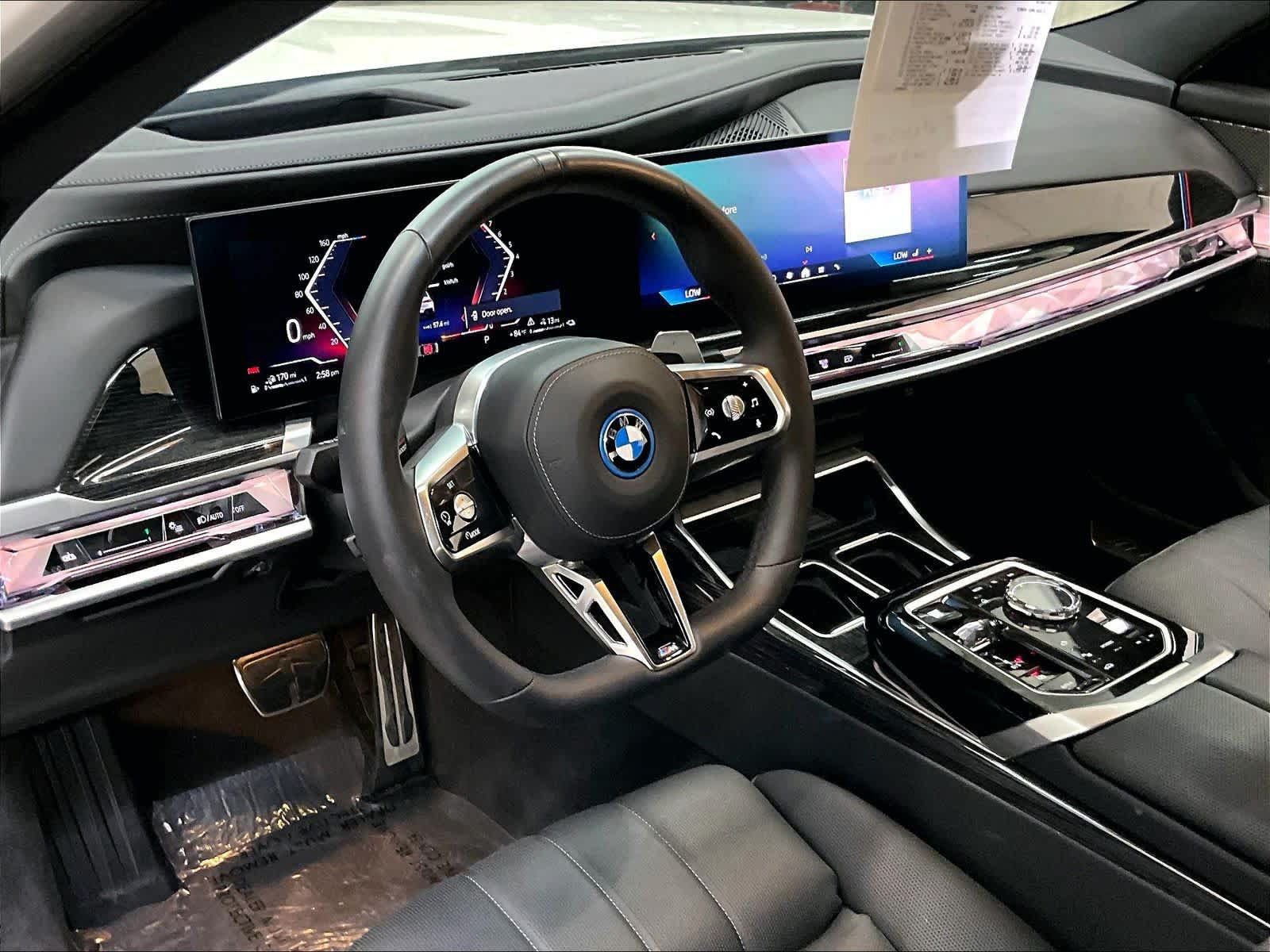 Used 2026 BMW 750e xDrive w/ Executive Package AWD/4WD image 17