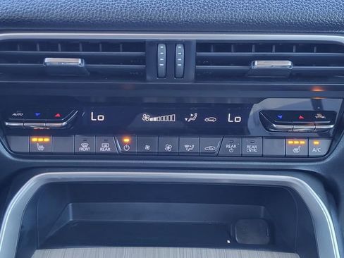 Certified 2025 MAZDA CX-70 3.3 Turbo w/ Premium Package image 10