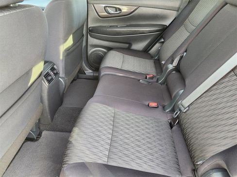 Used 2019 Nissan Rogue S w/ Special Edition Package image 31