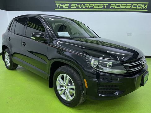 Used 2014 Volkswagen Tiguan S image 2