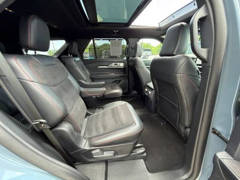 Used 2025 Ford Explorer ST AWD/4WD image 11