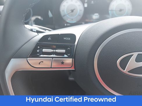 Certified 2025 Hyundai Elantra Limited FWD image 18