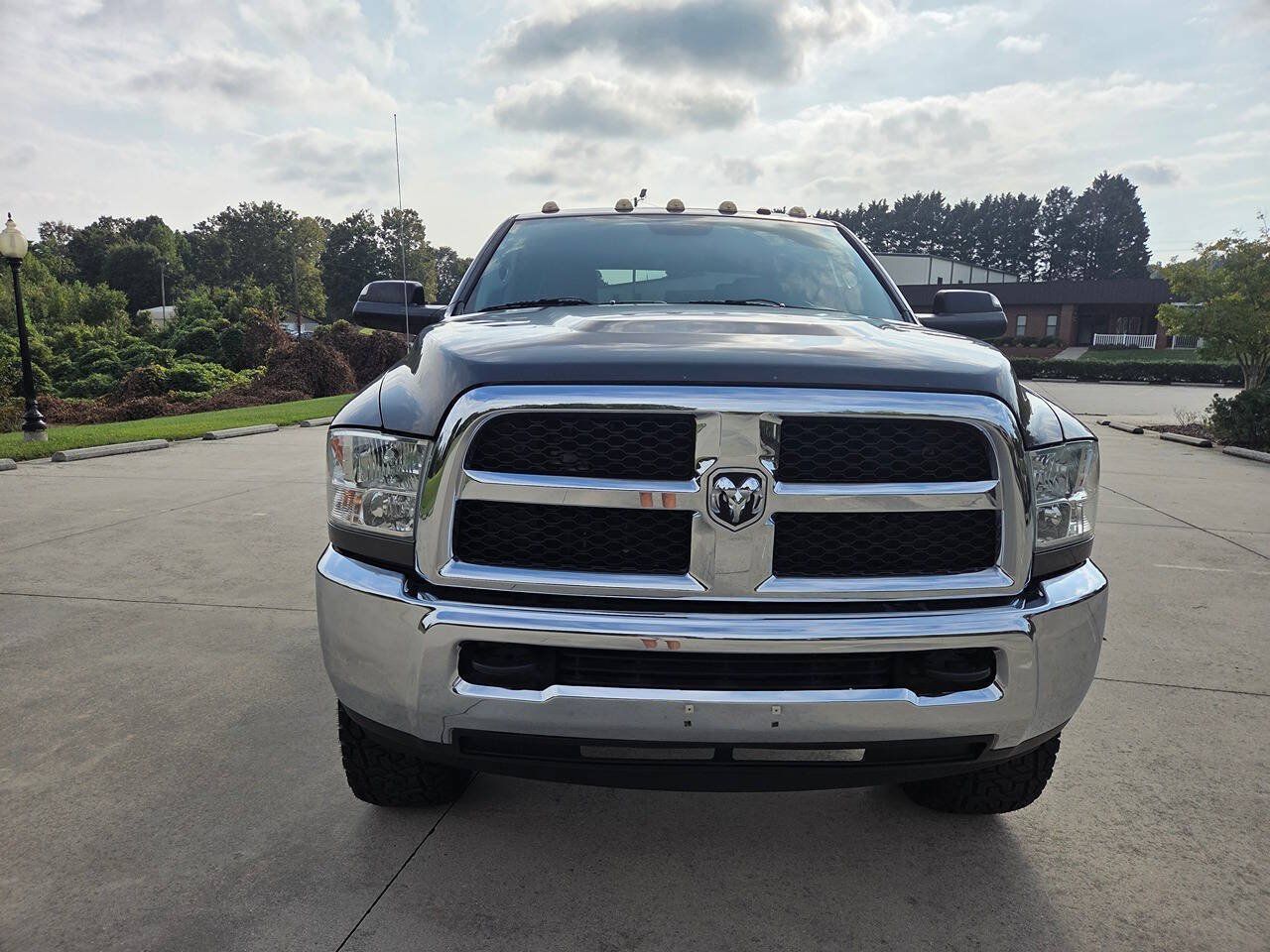 Used 2015 RAM 2500 Tradesman w/ Chrome Appearance Group AWD/4WD image 4