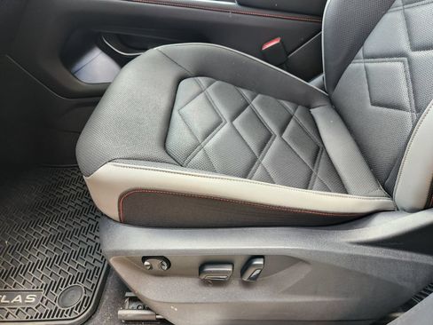 Used 2024 Volkswagen Atlas Peak Edition SE AWD/4WD image 24