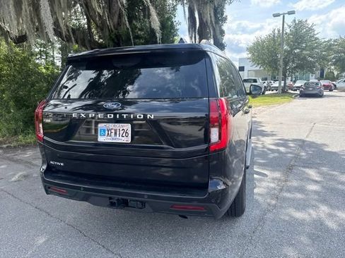 Used 2025 Ford Expedition Active RWD image 7