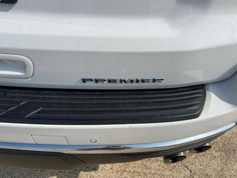 Used 2023 Chevrolet Suburban Premier AWD/4WD image 30